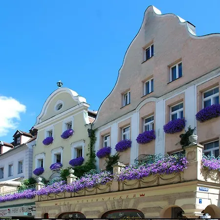 Orphee - Kleines Haus 3*