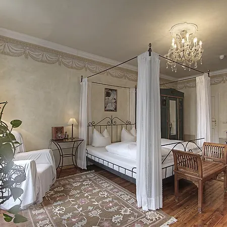 Готель Orphee - Kleines Haus